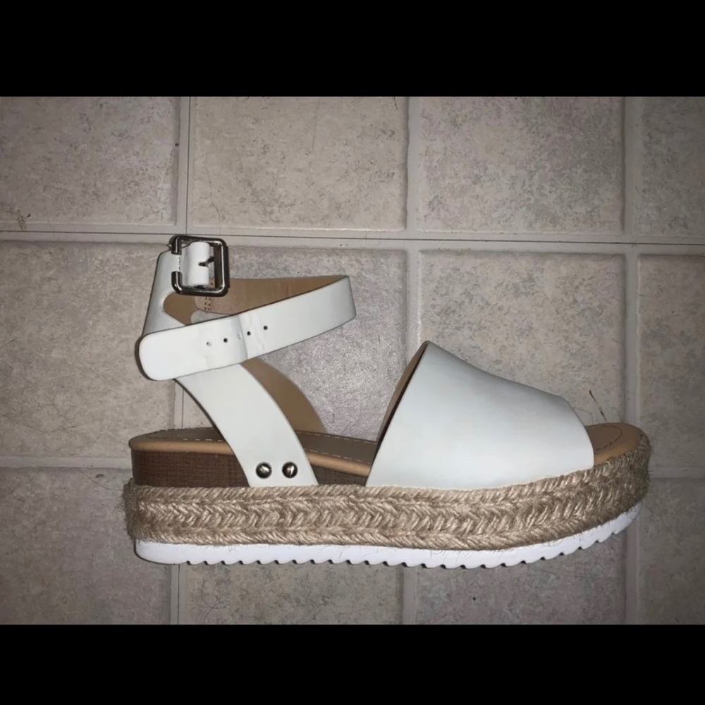 Platform sandals
